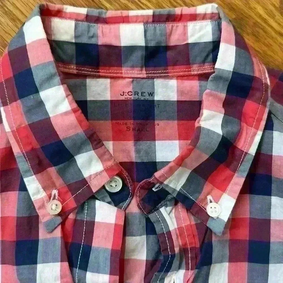 J Crew Men's Red White and Blue Plaid Button Down Size Small Oxford Shirt - Picture 3 of 5